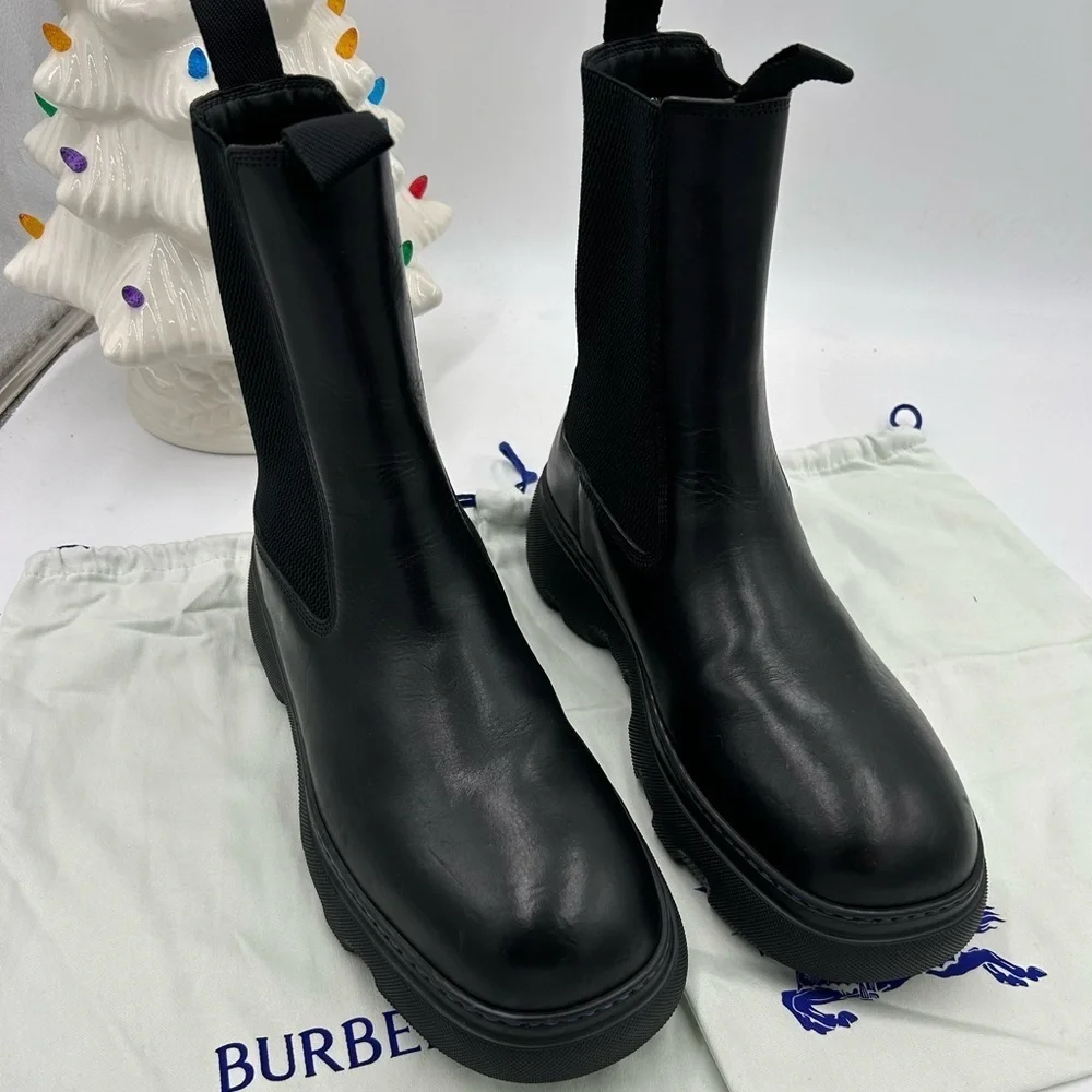 Men's Burberry leather Chelsea boots size 43 made in Italy